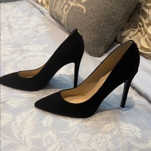 Guess Elegant suede Black High Heels